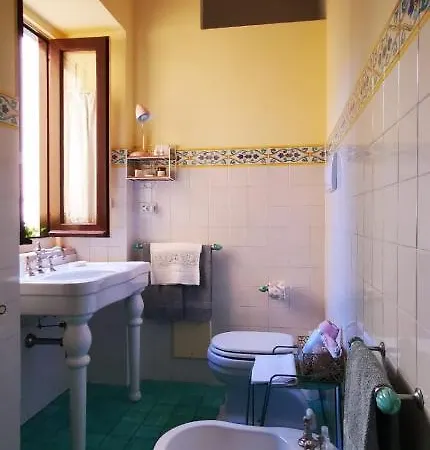 Dependance Royale Bed & Breakfast 2*