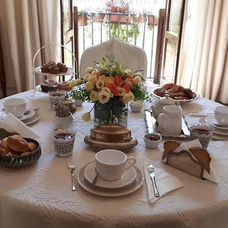 Dependance Royale Bed & Breakfast 2*